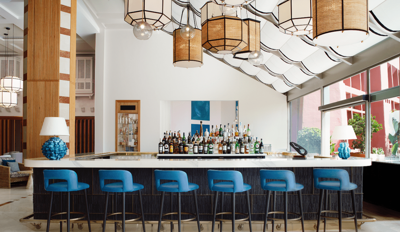 Lobby Bar, Bar